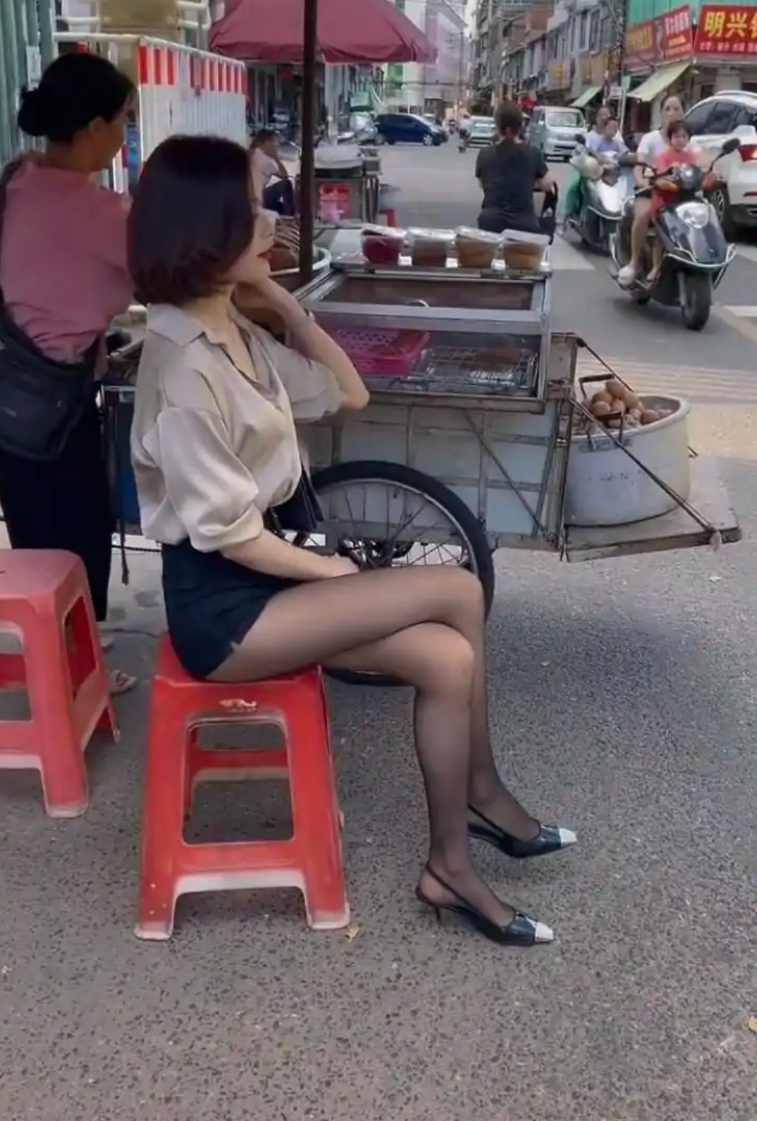 妈妈总说生意不好，今天休息感觉生意挺好的呀