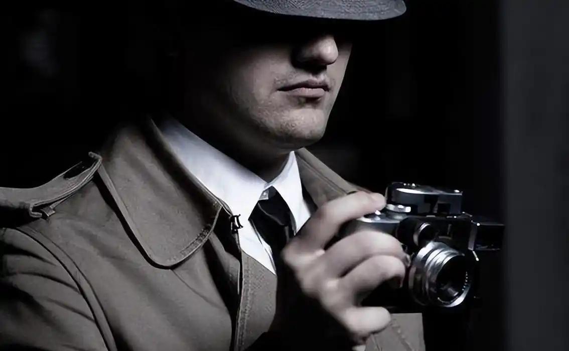 国安公布了一起间谍案，是钓鱼人张某钓鱼的时候，发现两个外国人不对劲，举报的。好家