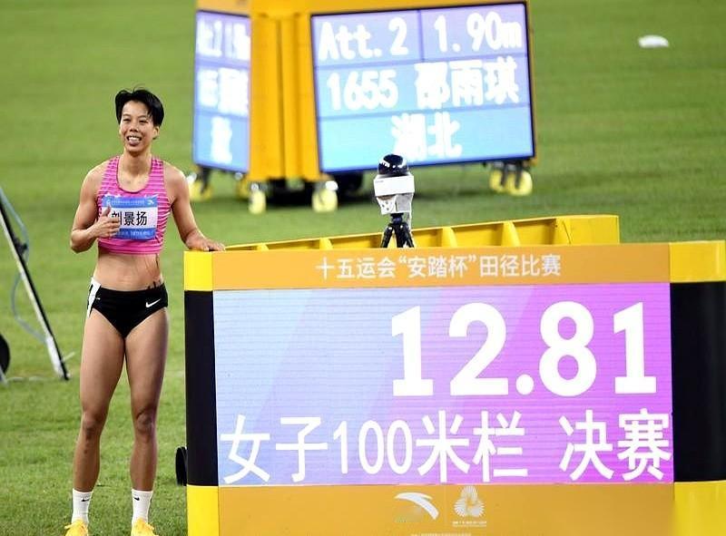 10个代言，银牌。0个代言，冠军。还是那个被“放弃”的、自己跑去求教练收留的