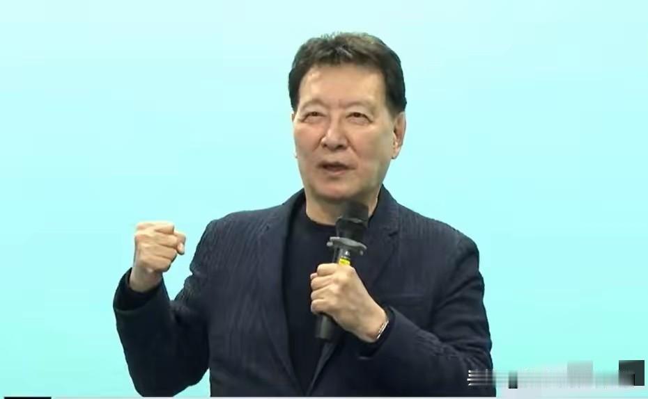 赵少康今天说，国民党的问题，就是大家都想要做烂好人，结果把“优势都拖垮”。他