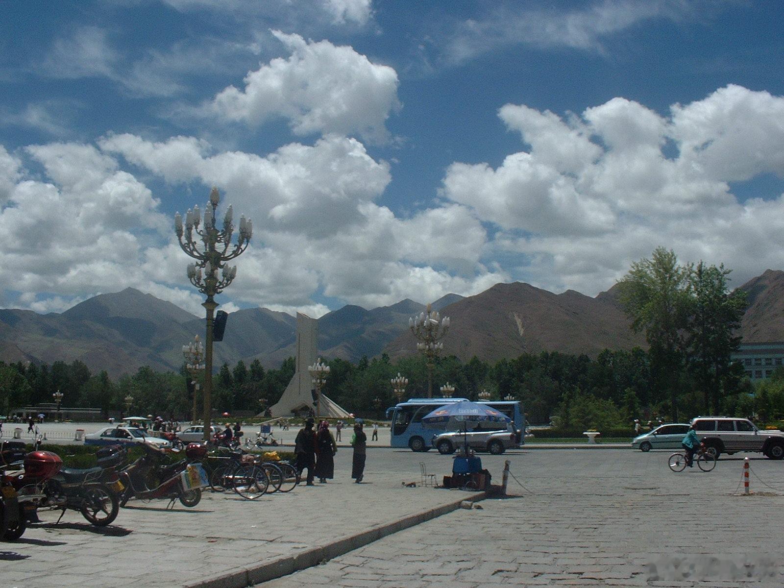 曾记否？那年秋天川藏之行的记忆。乘坐进藏列车慢慢提升海拔高度。（续十七）尽管相机