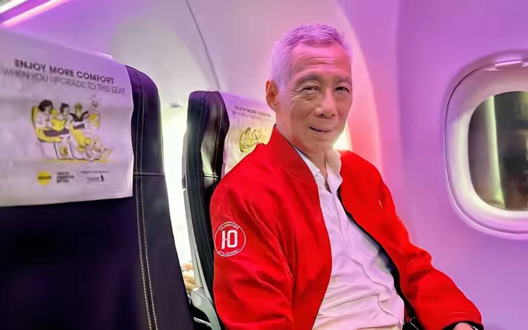 新加坡前总理李显龙访华后说：“新加坡是独立的，对华合作是因为利益，而非同宗同源。