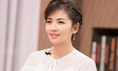 2007年，刘涛和的王珂在电梯里偶遇，王珂对刘涛一见钟情，立马发起了猛烈追求。短