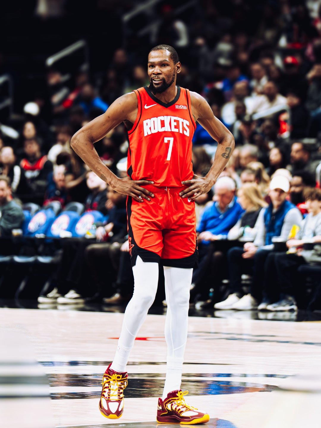 据统计，自全明星之后，杜兰特场均29.4分6.1篮板5.1助攻，投篮命中率54.