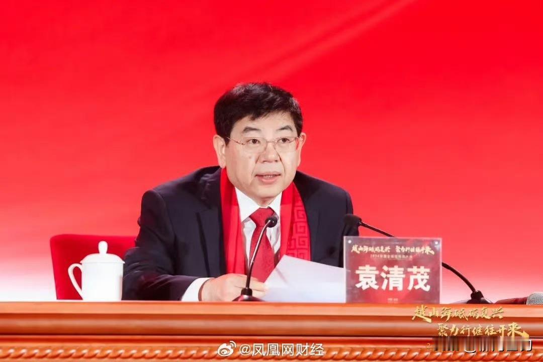 汾酒这次算是说到了点子上。以前酒厂靠着商务宴请和公务报销，把高价酒卖得风生水起