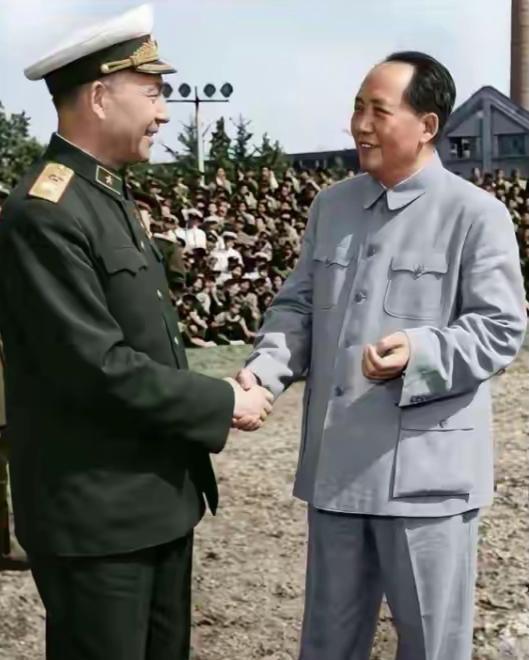 毛主席曾三次警告美国；第一次警告：抗美援朝不要越过三八线。第二次警告：炮击金门