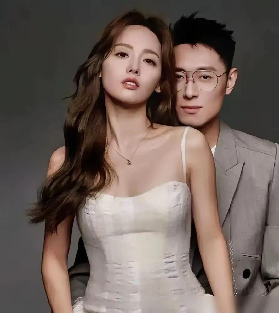 别再相信什么豪门真爱了！8年付出，连一场婚礼都没等到，小三一怀孕，豪门婚礼、名分