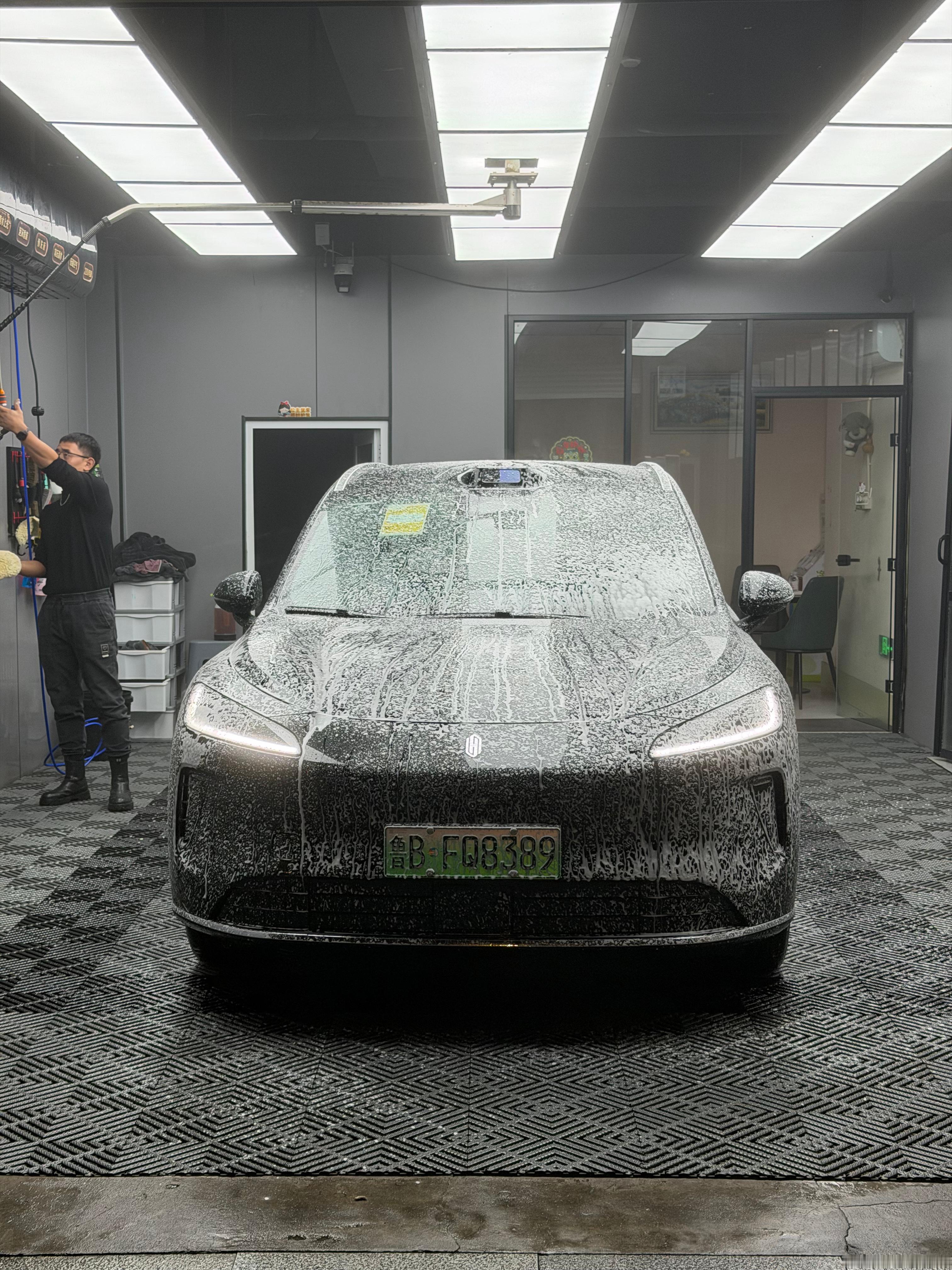 来给尚界H5洗个澡，中看