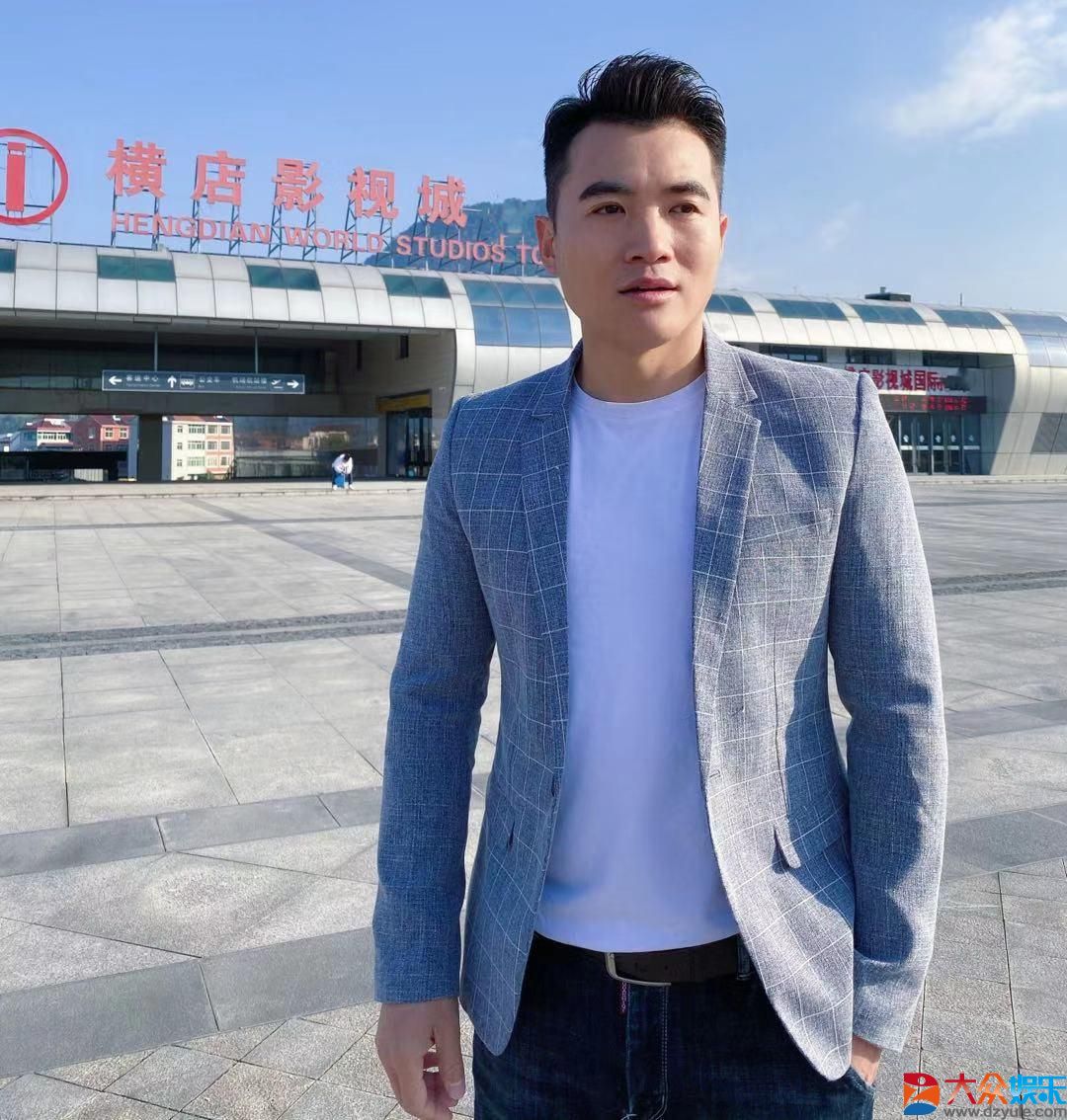 Kung fu host and actor Wang Tao starred in 3 consecutive movies movie