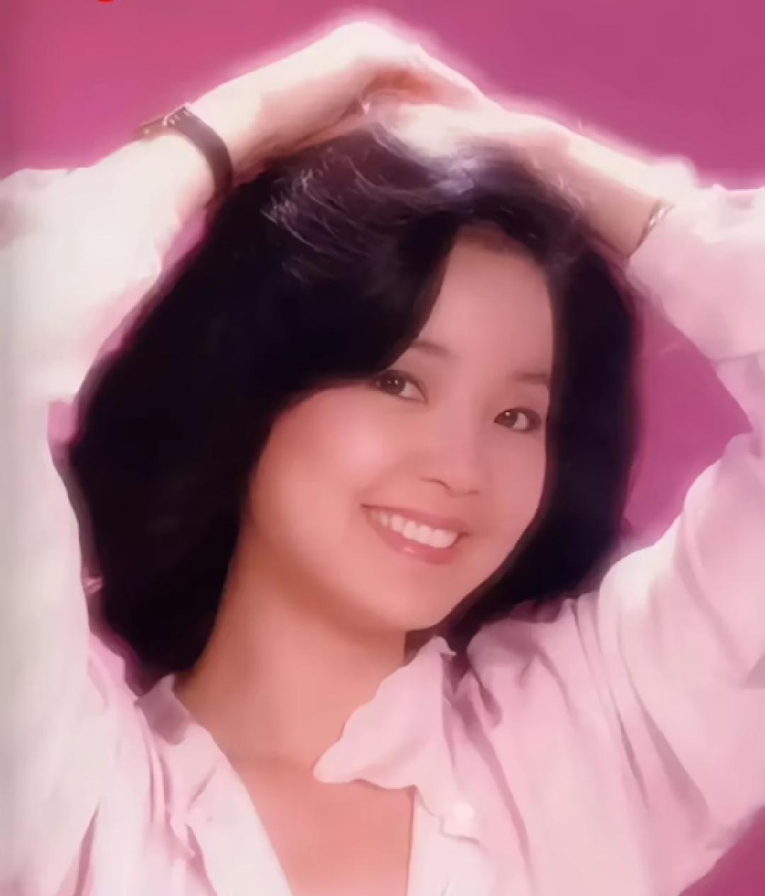 撕掉“甜歌皇后”的标签，邓丽君的另一面，藏在她1986年的一份食谱里。早餐粟米