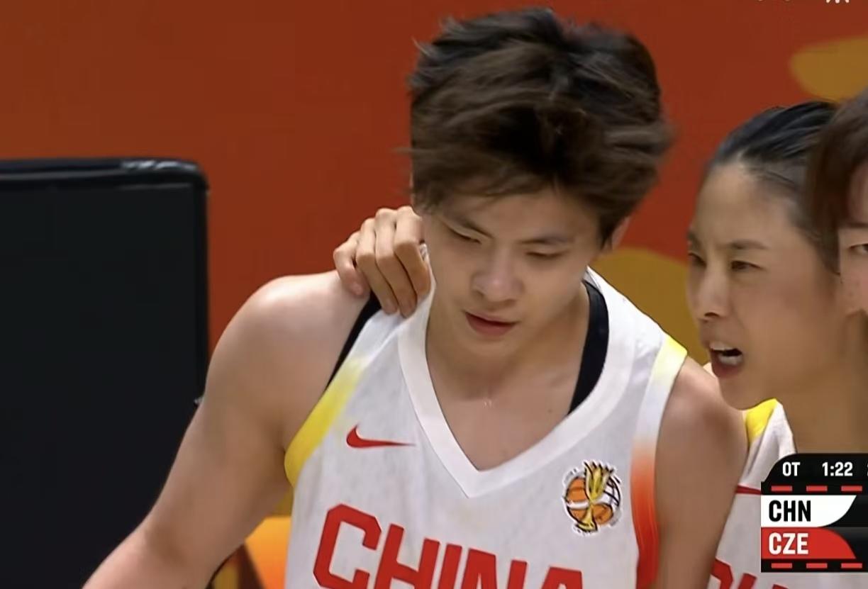 中国女篮打进世界杯第六名，以下六人按功行赏：第一名、韩旭是本次女篮赛事的头号