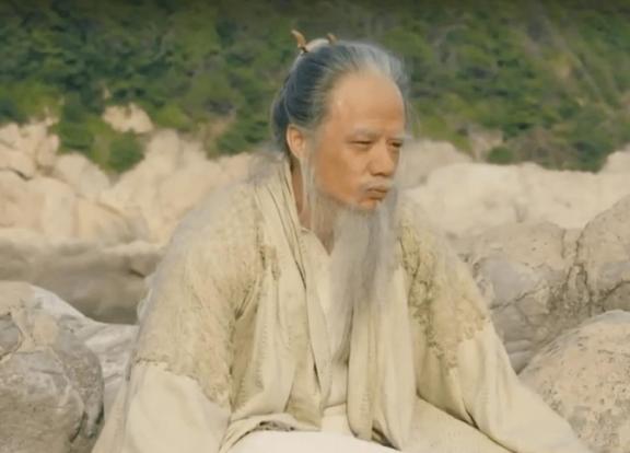 鬼谷子会算命，他算到自己会断子绝孙，所以决定不要孩子。可是她前脚刚算完，后脚他的