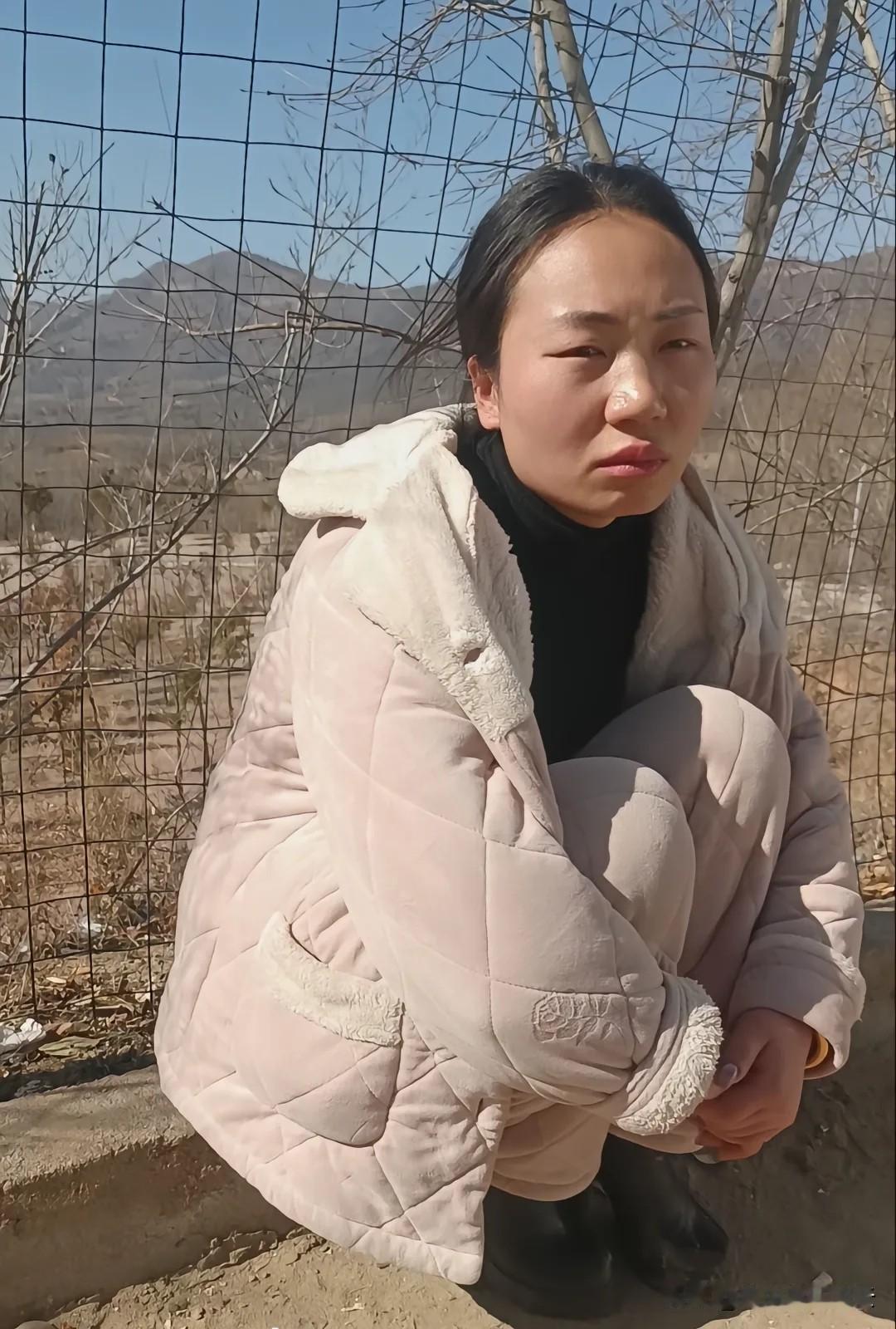 河南中灵山发生的一起登山失联事件，在网络上持续引发关注，一名33岁的女子跟随