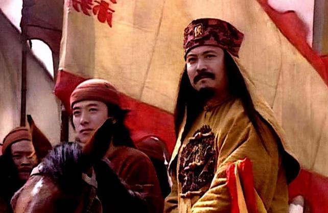 清朝一将领见城墙下青草颜色异常，下令用热汤灌进，随即惨叫四起1864年的