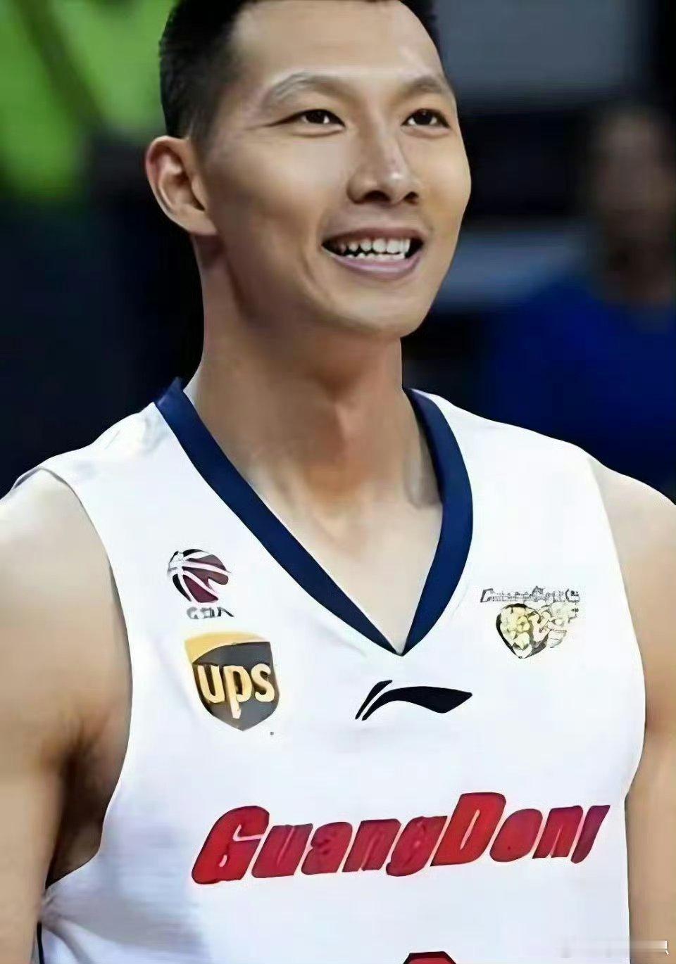 易建联NBA退休金曝光！45岁起月领，62岁金额亮眼中国篮球传奇易建联虽已退役两