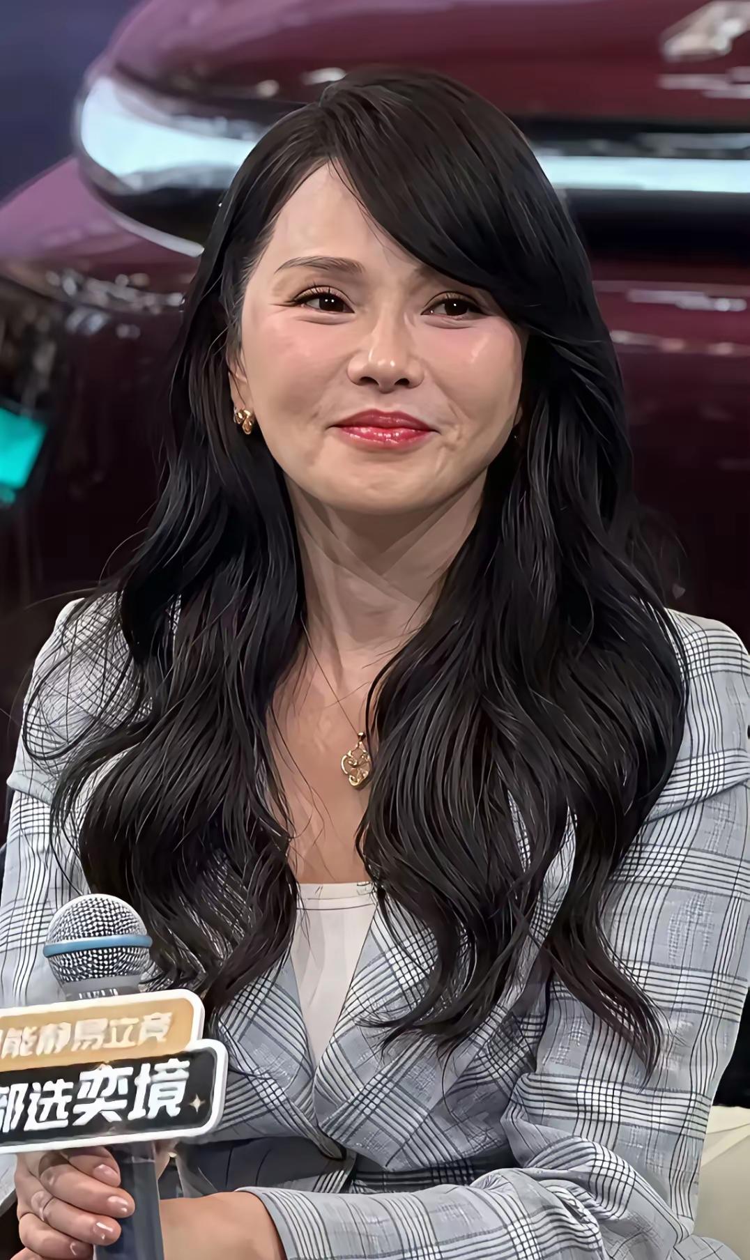 看到伊能静，金沙会不会害怕？伊能静几十年如一日自律，健身、节食、医美，前几年