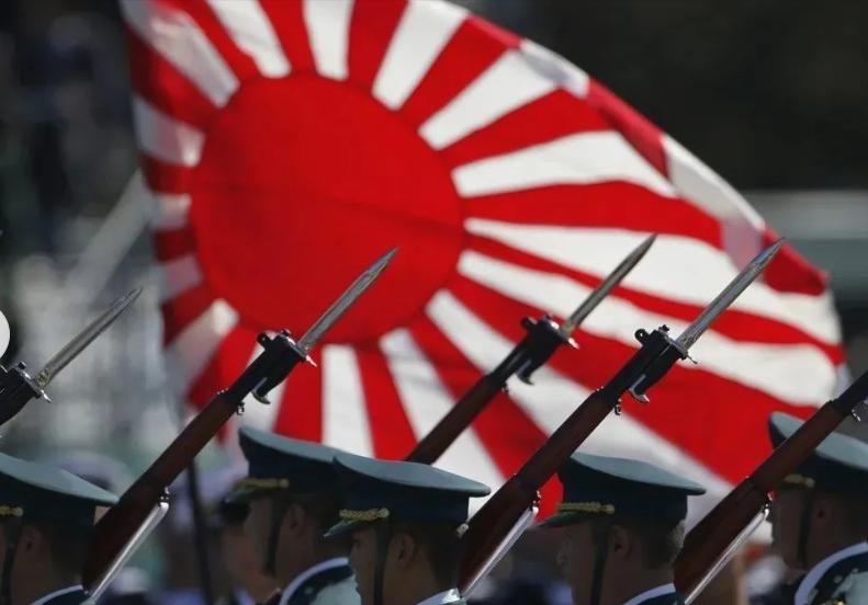 日本现在是不是在备战？直接说答案，板上钉钉。现在日本的国运衰落速度快得惊人，日本