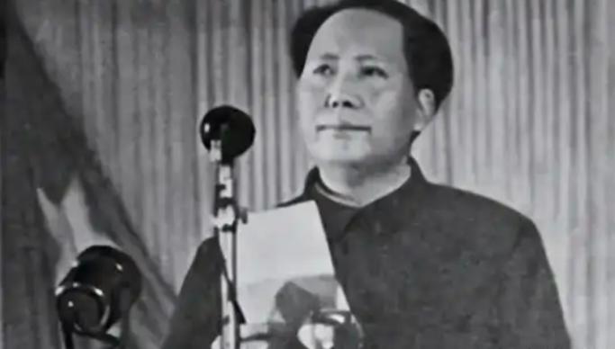 1958年，中国宣布领海宽度由3海里提升为12海里，消息传出，西方国家集体抗议，