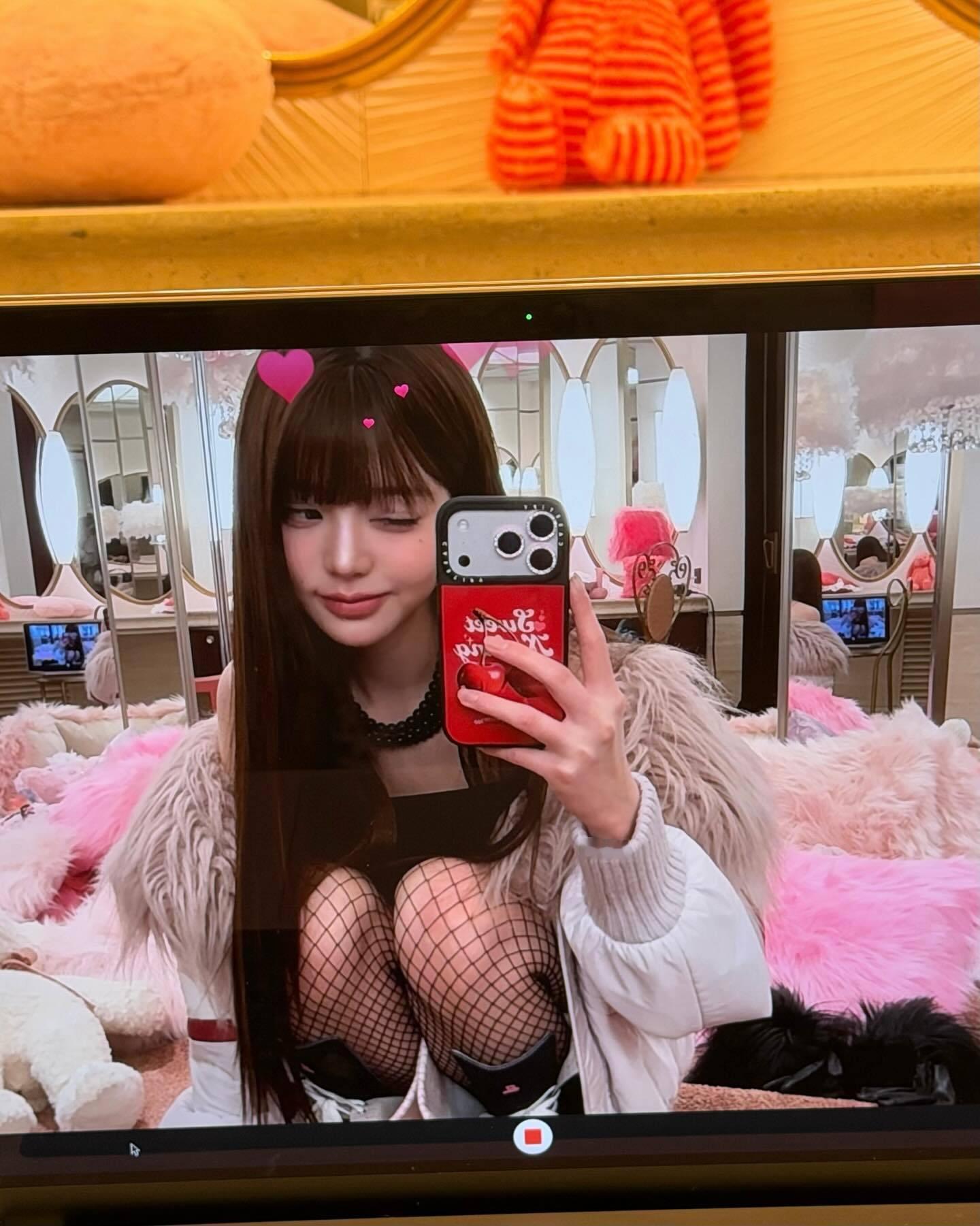 好伟大….这不仅仅是爱豆了这是小女孩的造梦家完全漫画里走出来的异次元少女每个