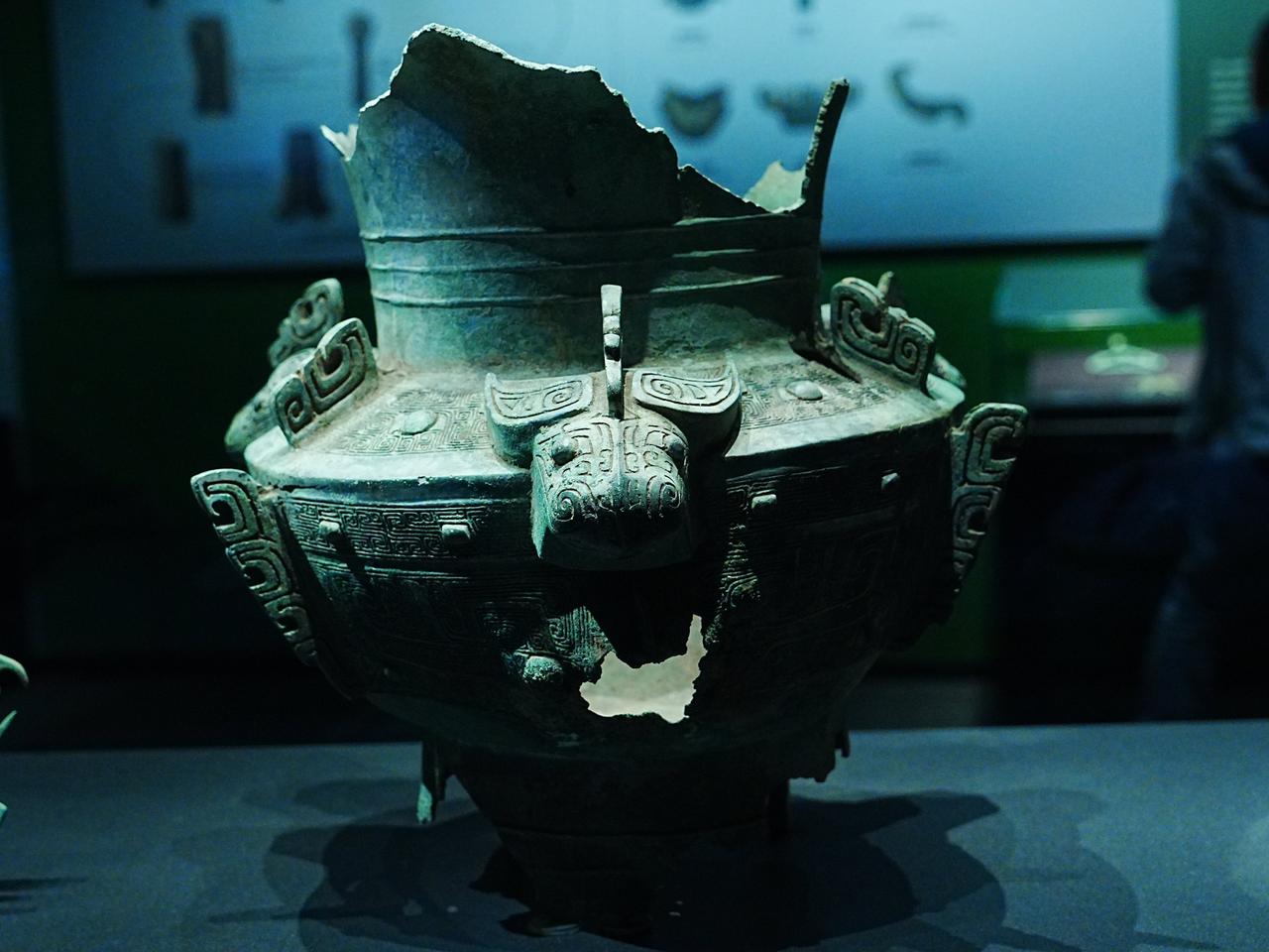 三星堆考古团队，中国考古界，你们的大麻烦来了。我去了昆明、三星堆、成都、南昌、