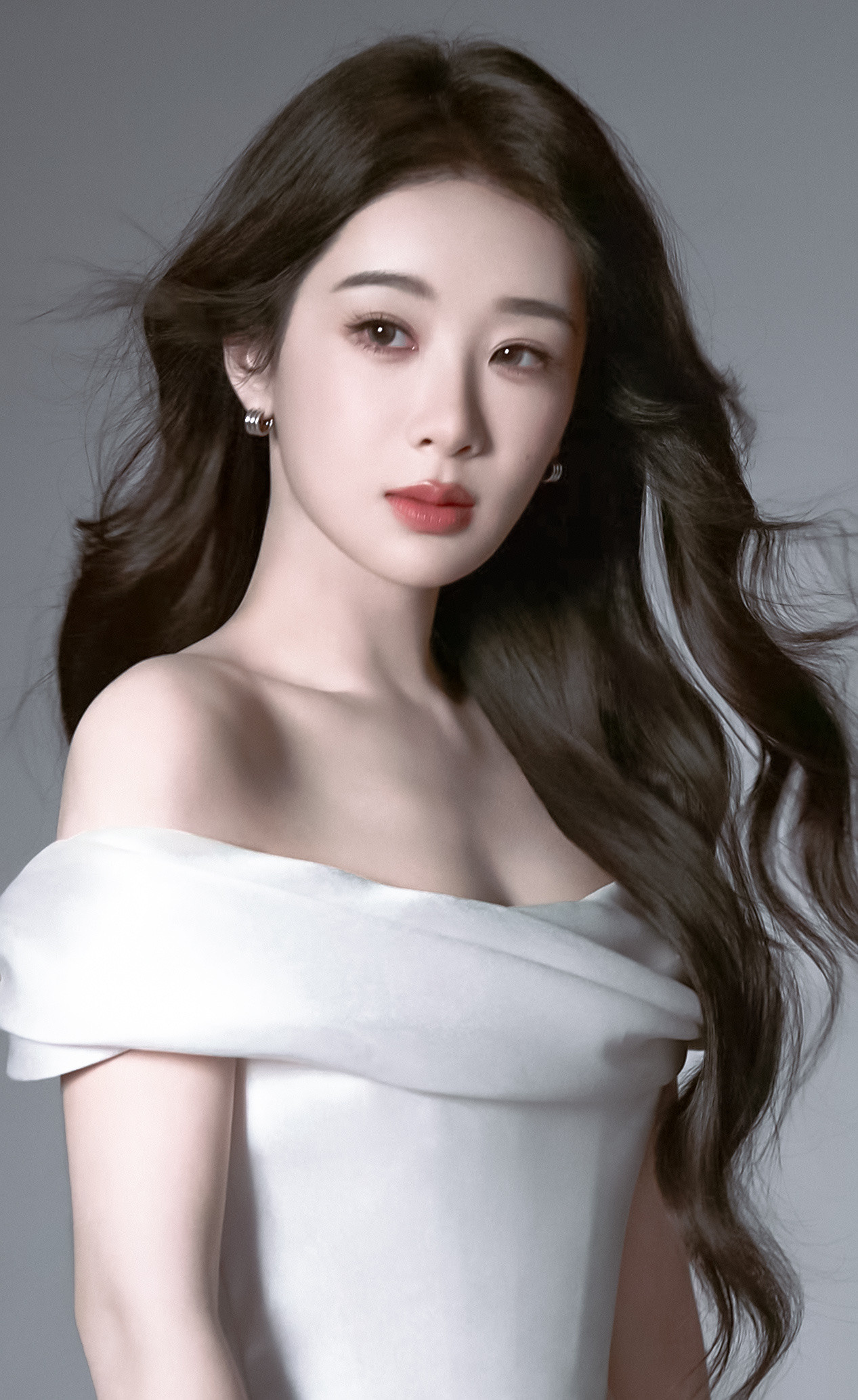 杨紫yz杨紫董竹君yz杨紫玉兰花开君再来情话躲在风里，喜欢的人藏