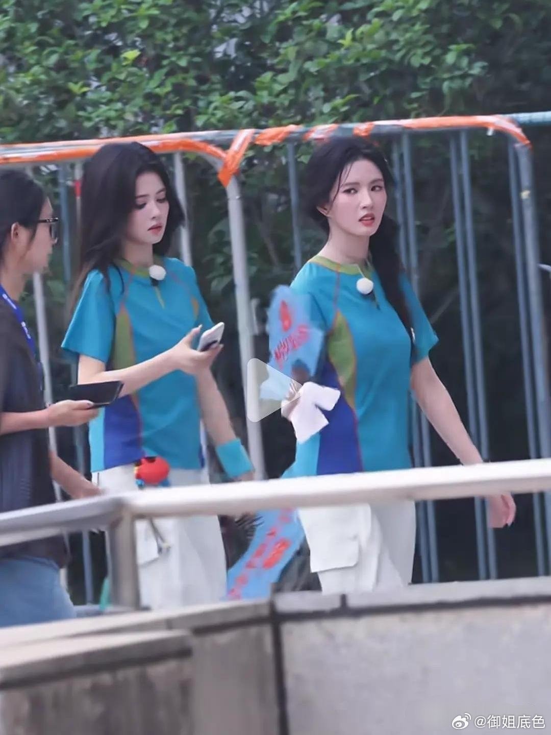 同一档综艺，有人累得满头汗，有人全程妆容没乱。​​​