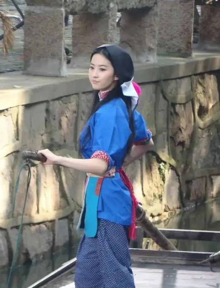 刘亦菲这气质颜值，就演不来村姑。​