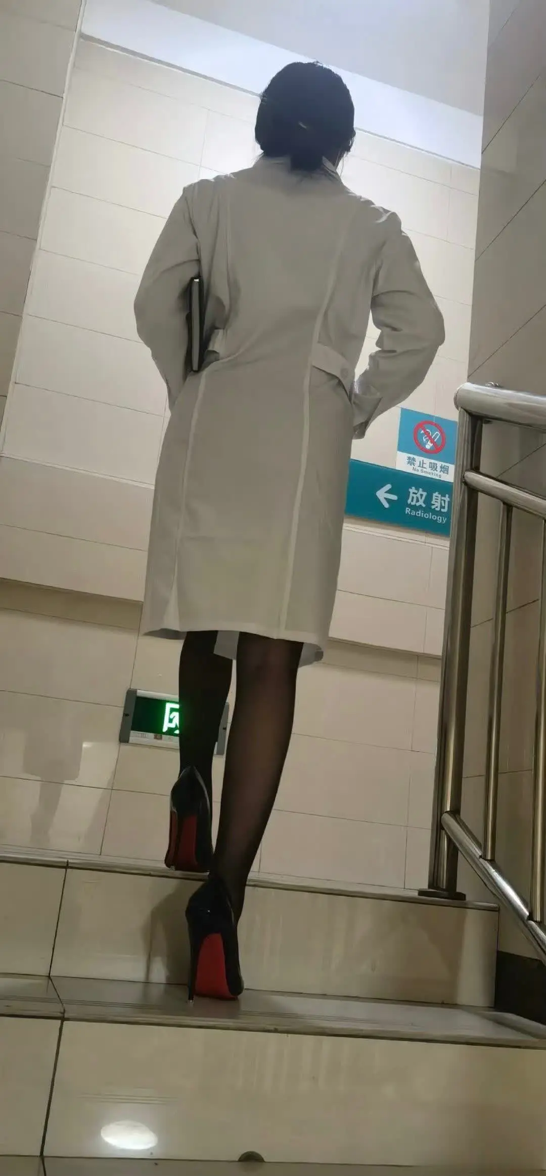 没有夜生活，只有熬夜的生活