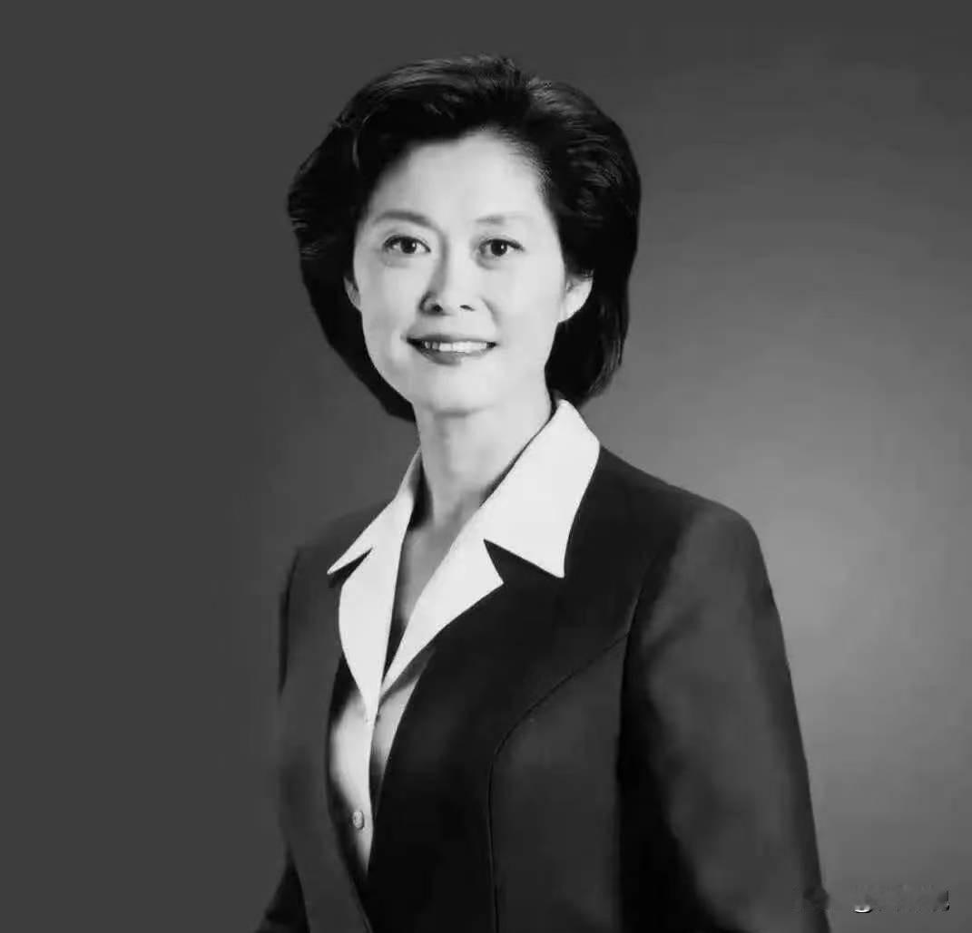 罗京走时，满屏“天妒英才”；李咏走时，一句“永失我爱”；敬一丹走时，女儿在讣
