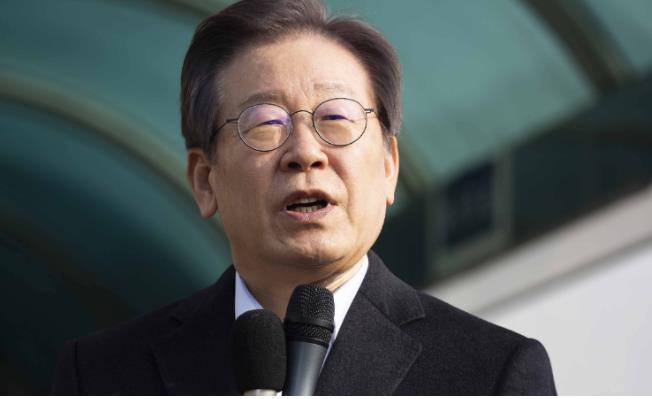 看到以色列被伊朗“导弹雨”炸的那么惨，韩国和日本恐怕开心不起来了，因为他们面对的