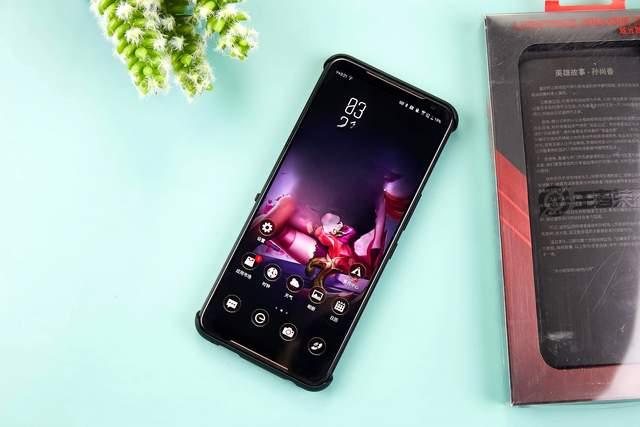 荣耀这波操作，真让我忍不住respect！从300到500系列，影像内卷玩出花，