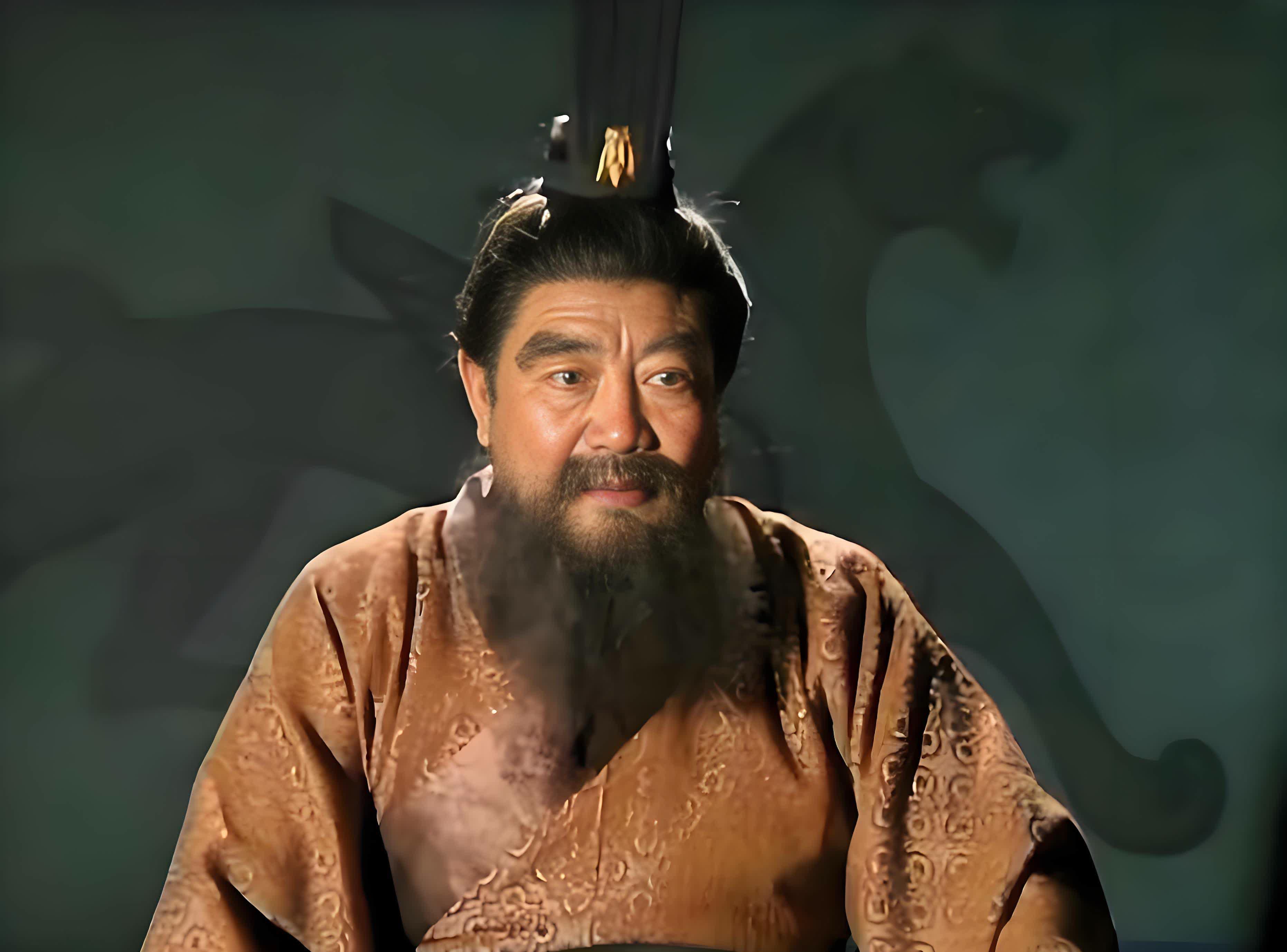 董卓出身世家大族，后来朝廷看中他的才能，召他入朝为官，后被任命并州刺史，平定胡人