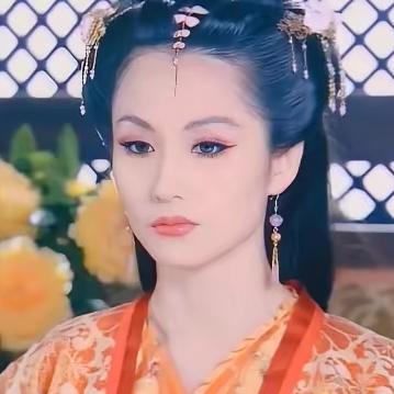 她是亡国公主，被隋文帝父子二人轮流霸占，年仅29岁便黯然去世。这位亡国公主不