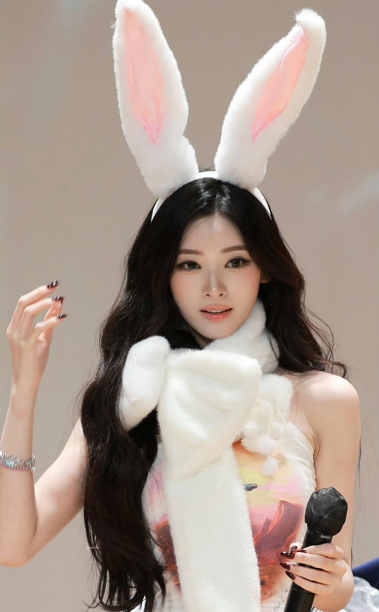田中杏奈Anna签售会造型萌兔一只