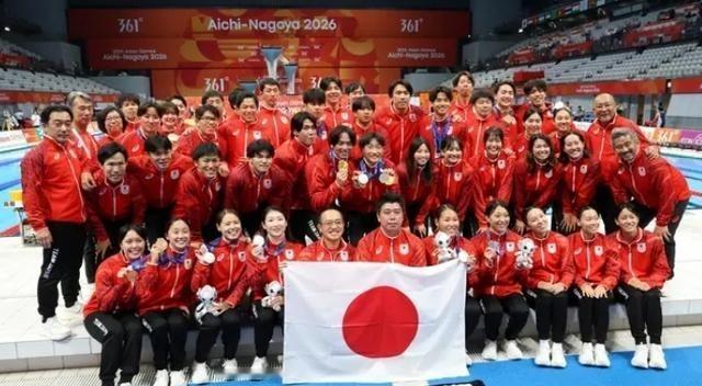 日本游泳队本次亚运会3个目标只实现了一个。日本游泳队的目标有3个：第一就是取得一