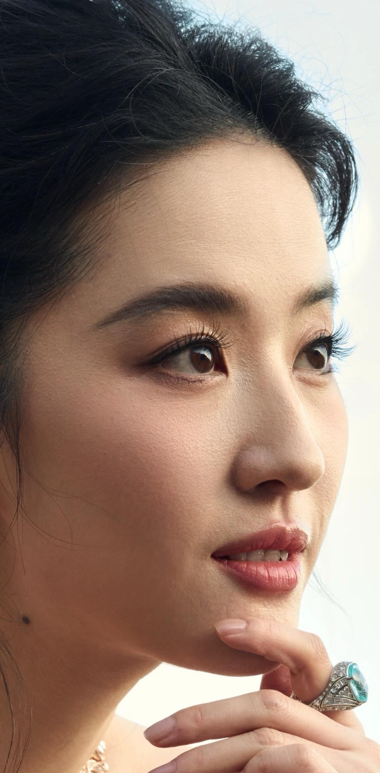 投稿：刘亦菲怼脸，好高清的图​​​