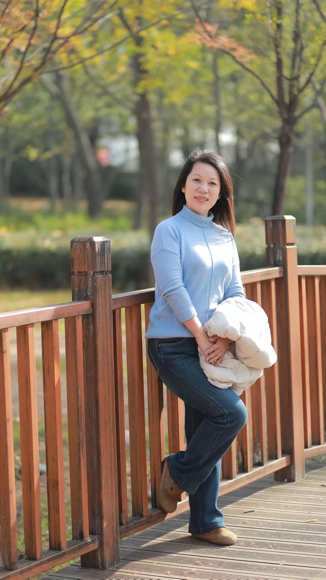 冬天有这样暖和的日子，去公园走走，真的太享受了。