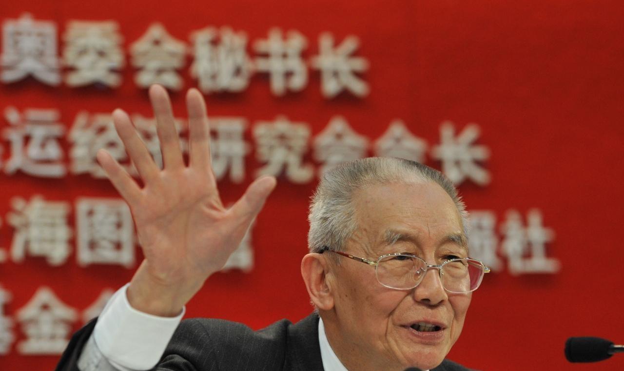 在央视因国际排联漫天要价拒绝直播女排的时候，你是不是开始怀念魏纪中了？中国女排新