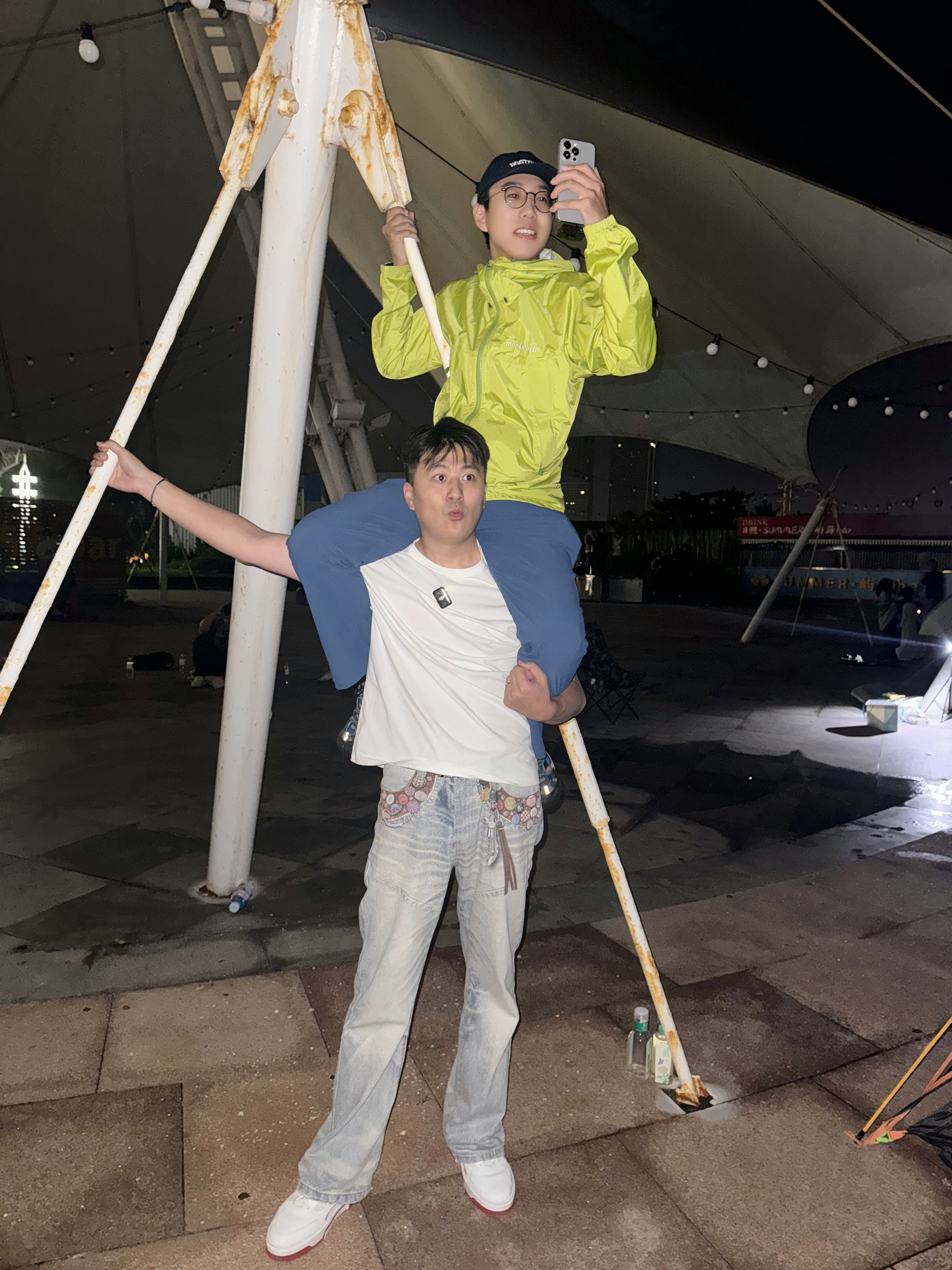 摄影师：今天终于当上人上人了！​​​