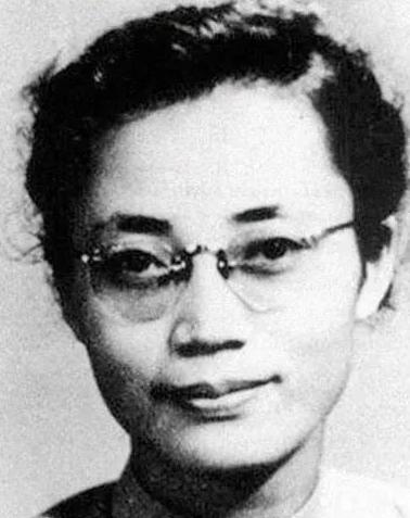 “受不了了,我招。”1950年,中共党员萧明华惨遭国民党严刑拷打,于是决定招供。
