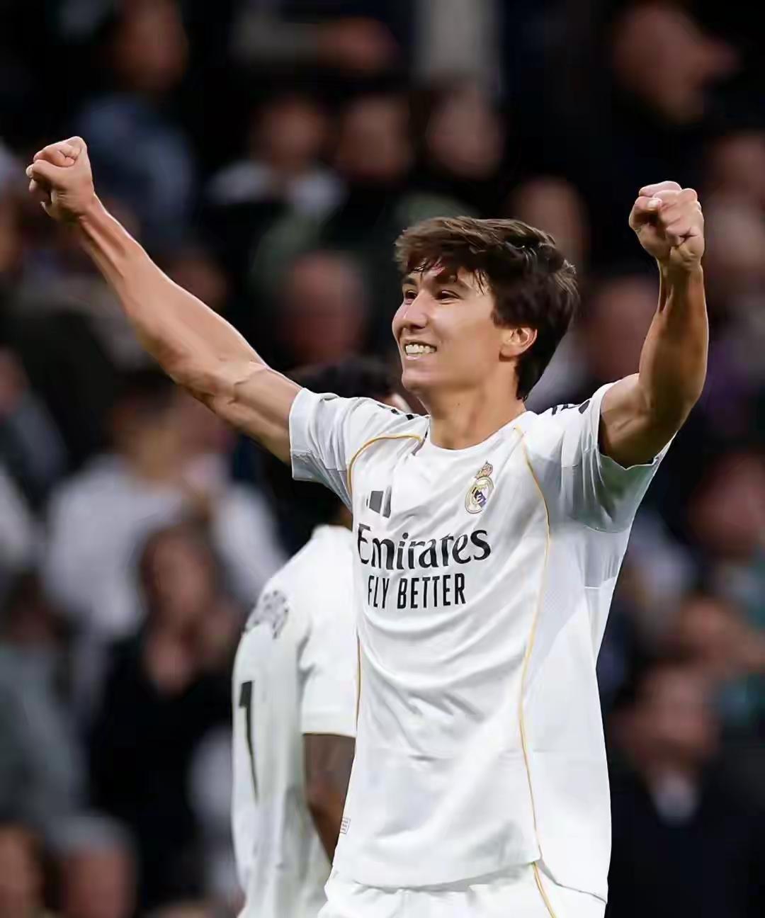 贡萨诺·加西亚上演帽子戏法，皇马该为难了，那么多优秀前锋该让谁替补呢……？加