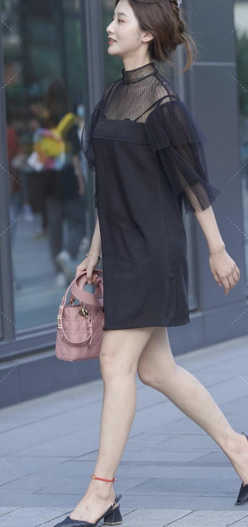 半山腰总是最挤的，你得去山顶看看。