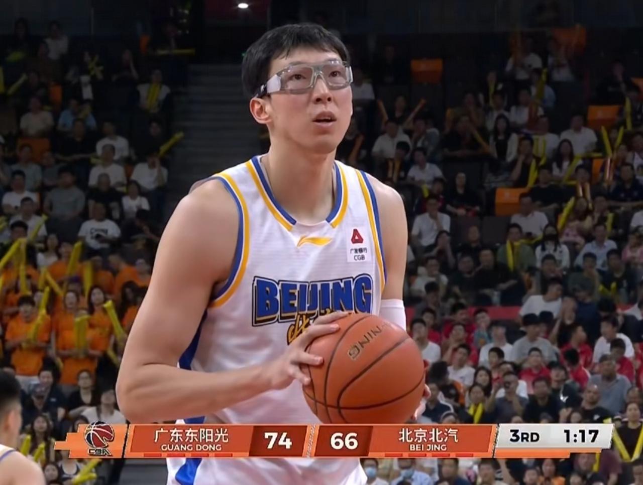 CBA广东主场93：96负于了北京首钢。双方各打了半场好球，上半场广东防守强硬，