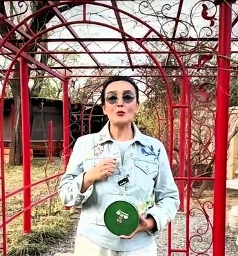 人活着总是要明白,自己不后悔就行了,做事要问心无愧,不论别人怎么讲,自己