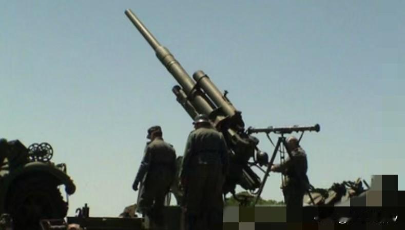 第二次世界大战时期，赫尔辛基曾经从德三获得了90门88毫米高射炮（图1）和6部W