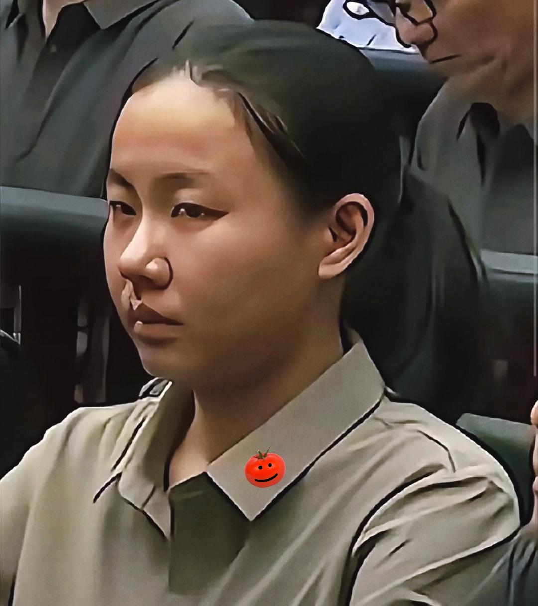 那只在刑场当场踩断的高跟鞋算是彻底把明珍珍的体面给踩碎了29岁，本来是爱