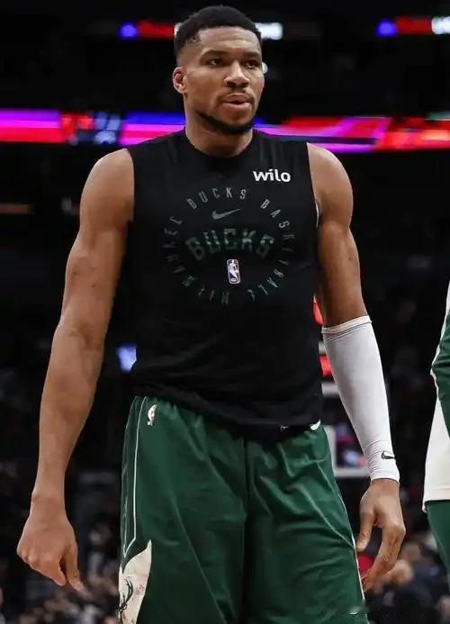 雄鹿也厌烦了，字母哥你要走就走吧根据shams报道，雄鹿已经明确要交易字母哥