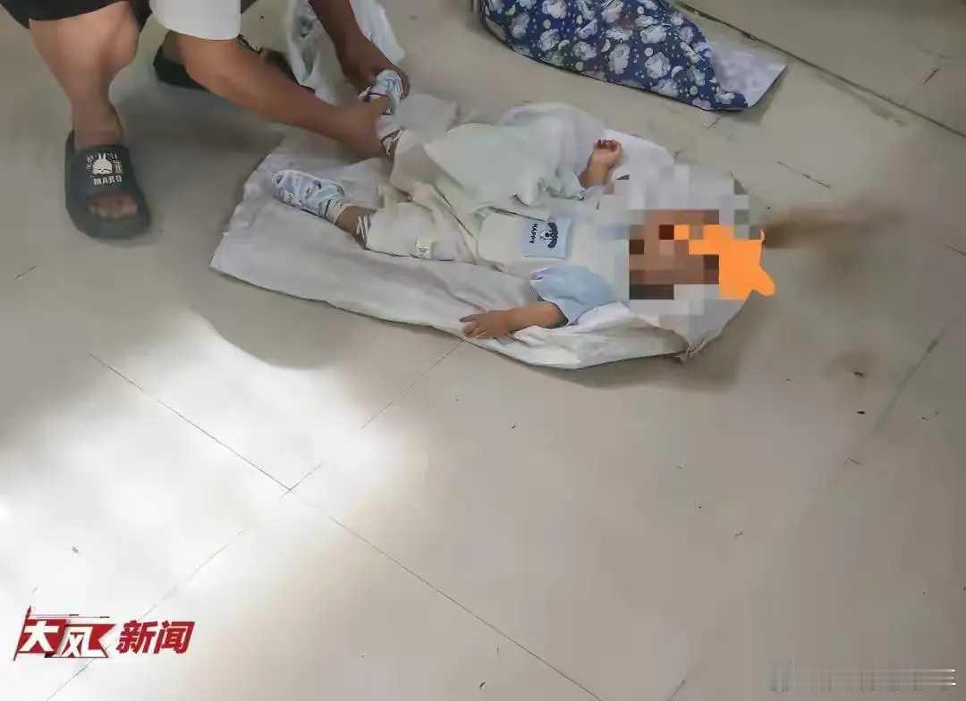 7月男婴遭俩不满12岁女孩杀害现在的小孩子从小就这么暴力冷血，到底是哪里出了问