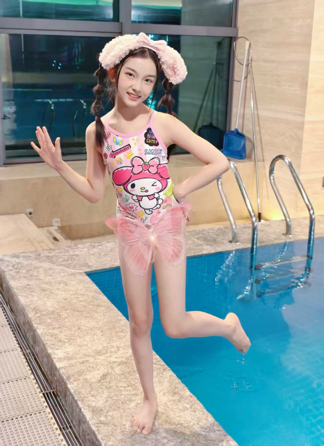 潜在水中cos一回美乐蒂🐰🎀