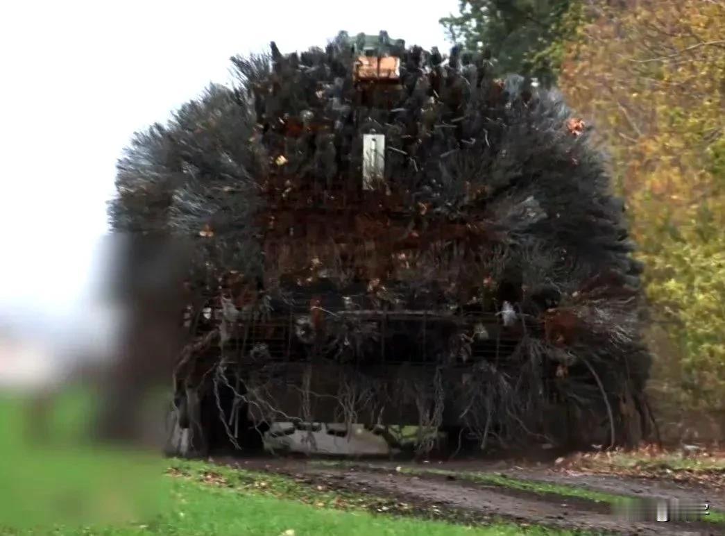 震撼！俄罗斯的秘密武器曝光！现在的俄乌战场，俄罗斯军队可以说是已经确认了战场